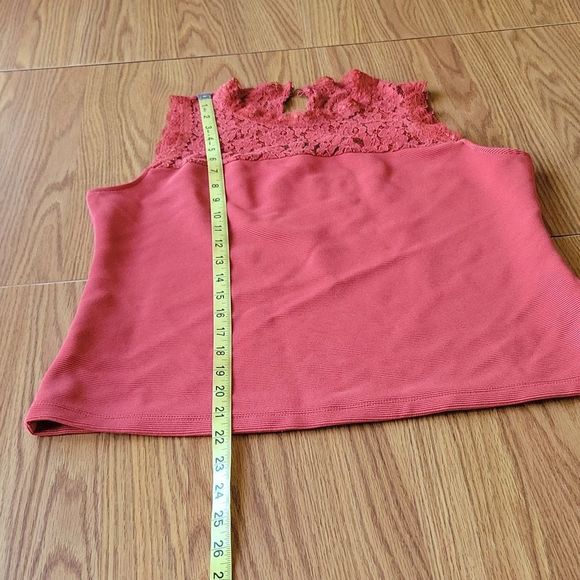 7AVENUE sleevesles top size Medium color raspberry - Picture 13 of 16